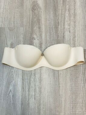 Victoria’s Secret Angels Secret Embrace Strapless Molded Cup Bra - Cream 34A